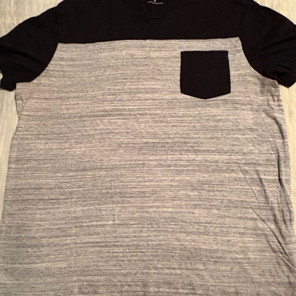 Express Men’s XL Black and Gray Short Sleeve Tee